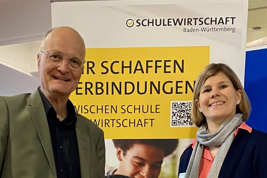 Johannes Krumme und Elisabeth beantworten Fragen direkt vor Ort