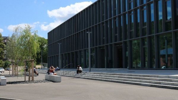 Jugendliche als schwindende zentrale aber immer „erschöpftere“ Ressource? 