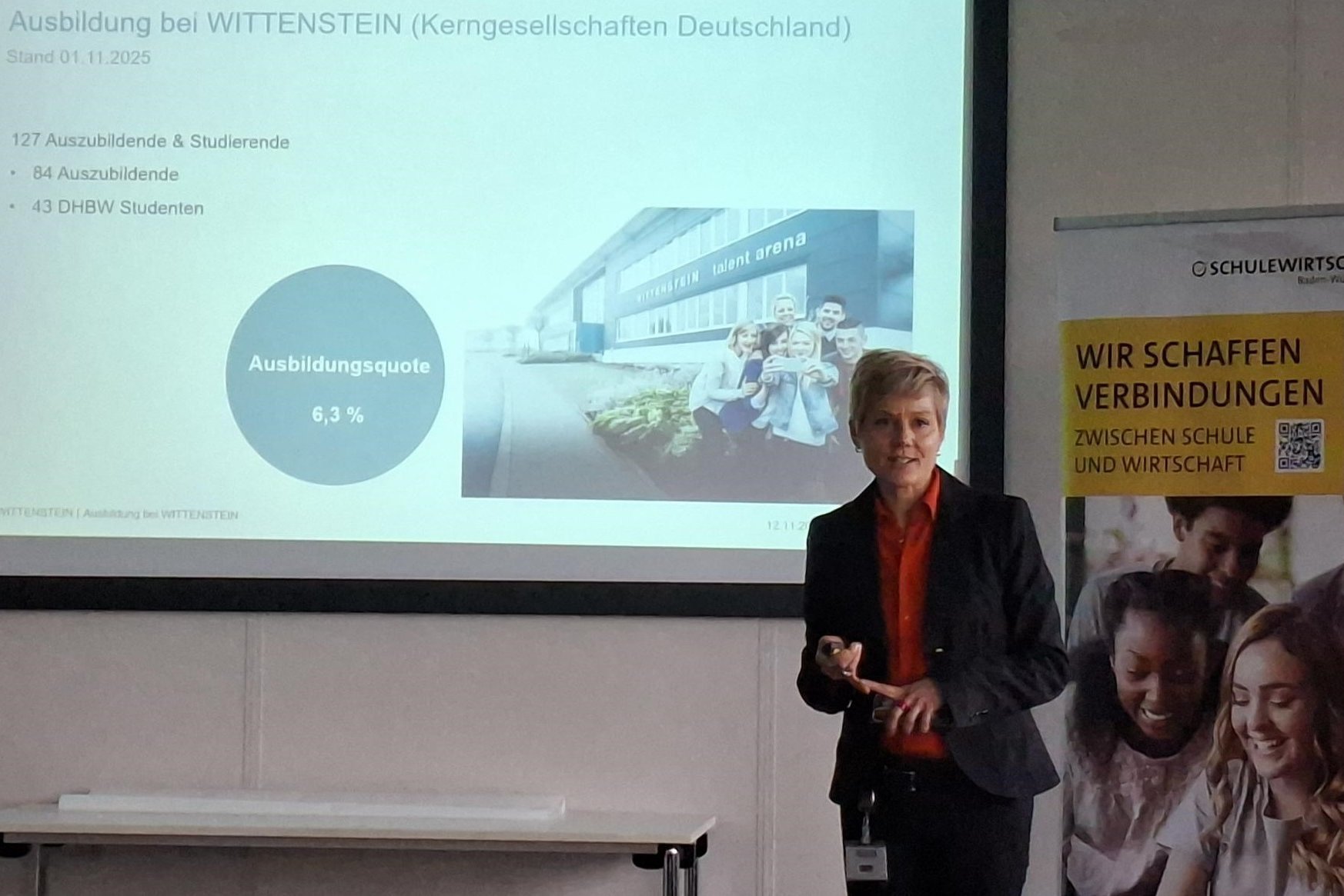 Minouche Sonnekalb bei ihrer Präsentation