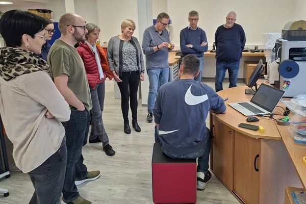 Lars Jaitner beim 3D-Druck