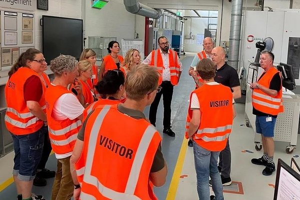 Spannende Werksführung bei Ceramtec Spannende Werksführung bei Ceramtec