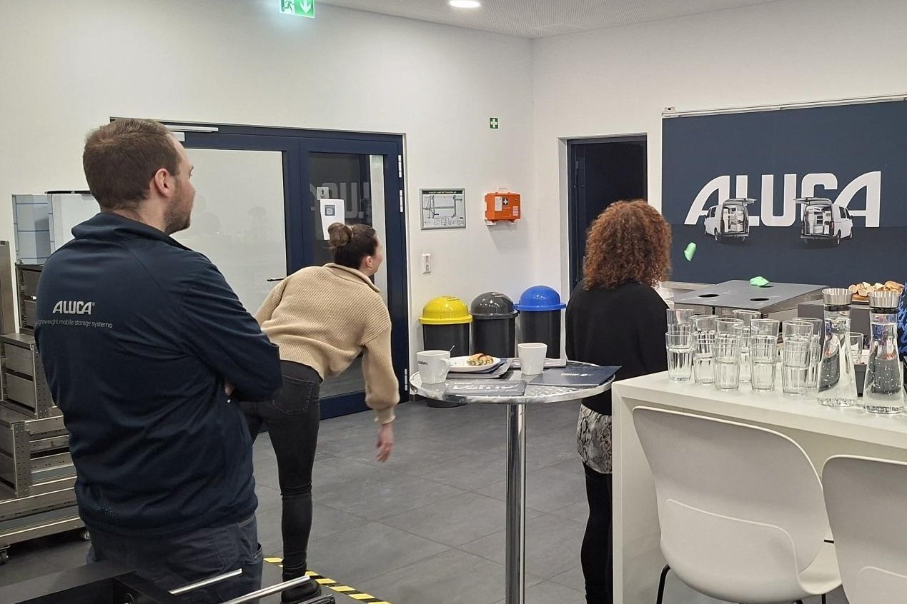 Beim Wurfwettbewerb Beim Wurfwettbewerb