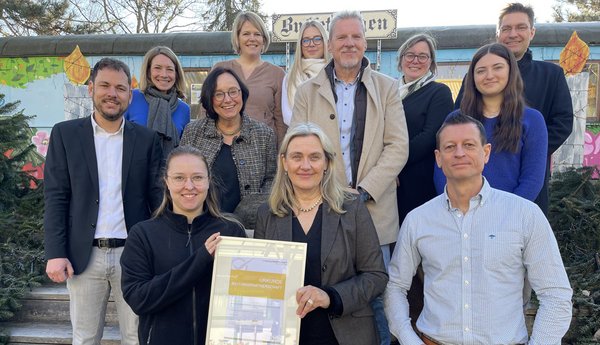 Erfolgreiche neue Bildungspartnerschaft! Erfolgreiche neue Bildungspartnerschaft!