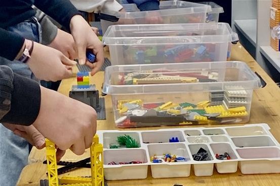 Spielerisch, praxisnah, zukunftsorientiert Spielerisch, praxisnah, zukunftsorientiert