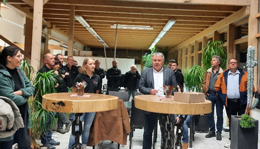 Anna-Lena Etter, Glasermeisterin und Jürgen Greß Anna-Lena Etter, Glasermeisterin und Jürgen Greß