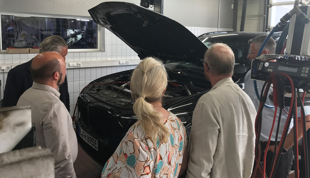 Einblicke in den Motorraum Einblicke in den Motorraum