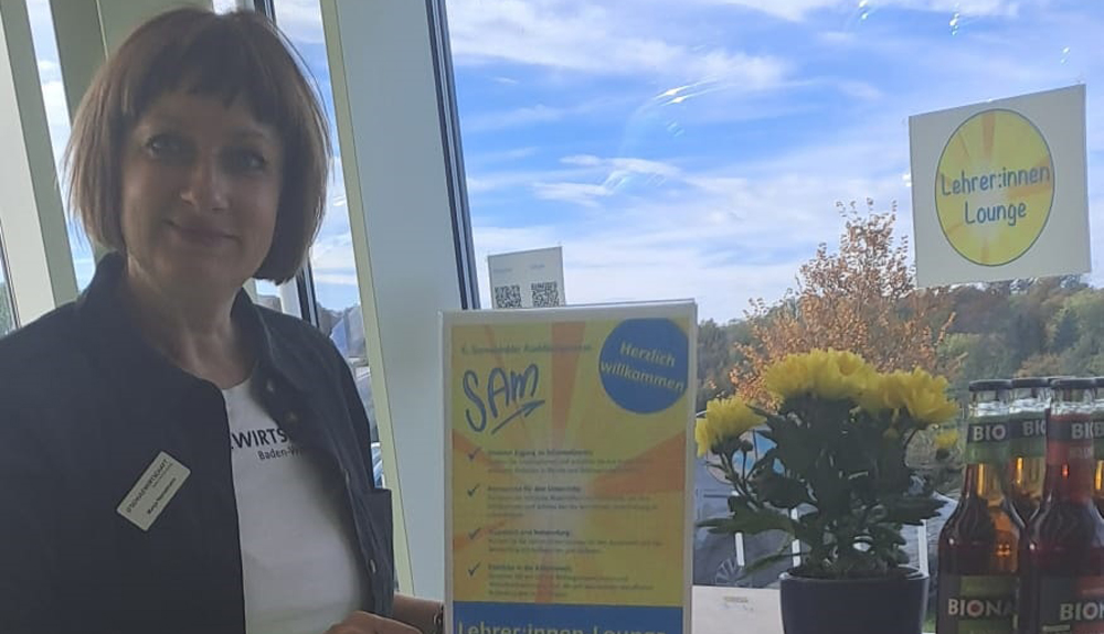 Manja Hannemann vom Service SCHULEWIRTSCHAFT bei der SAM Manja Hannemann vom Service SCHULEWIRTSCHAFT bei der SAM